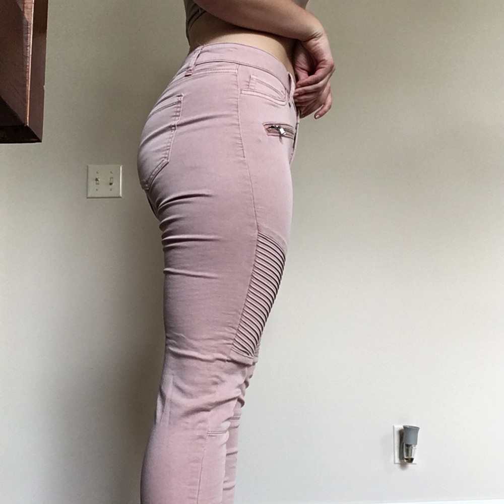 Pink Jeans - Picture 2 of 3